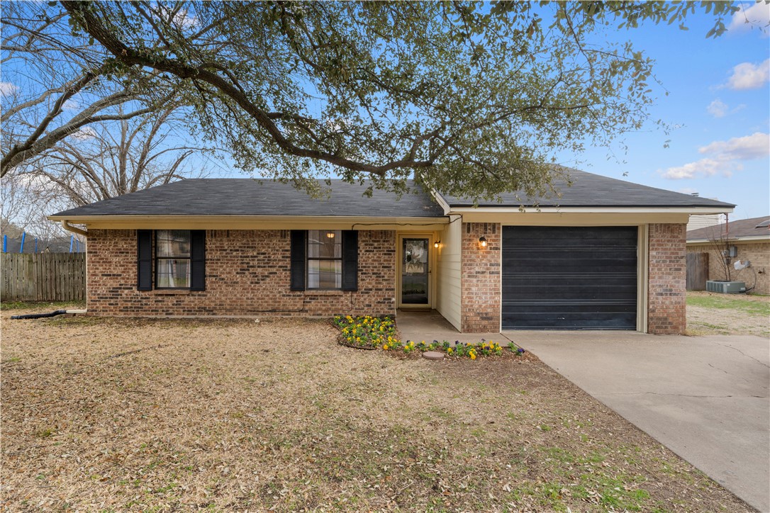 1908 Skylark Drive Woodway TX 76712