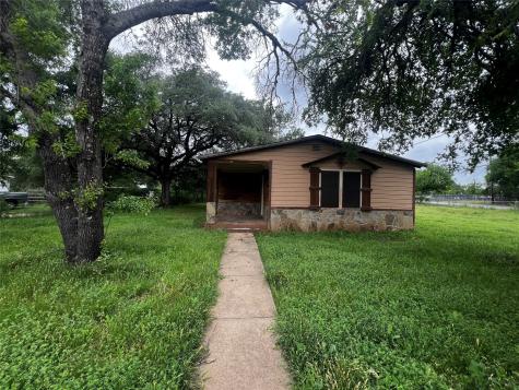 319 Ridgecrest Court Azle TX 76020