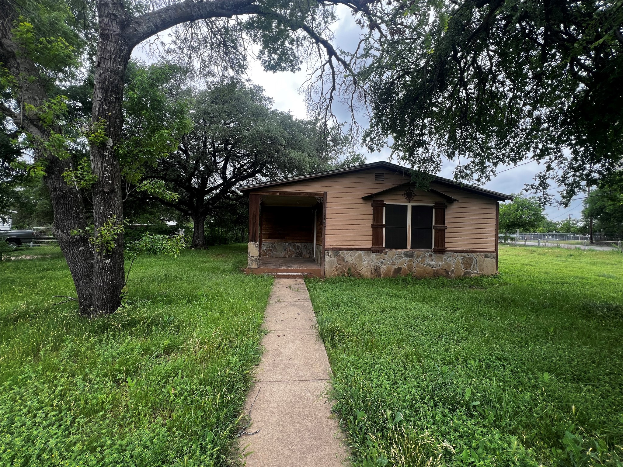 319 Ridgecrest Court Azle TX 76020