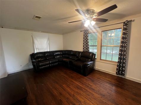 319 Ridgecrest Court Azle TX 76020