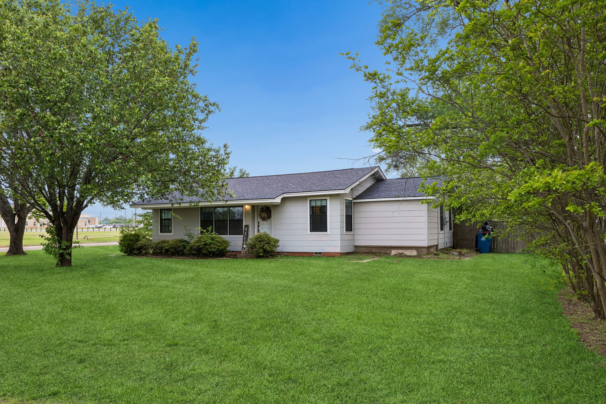 597 E Main Street Van TX 75790