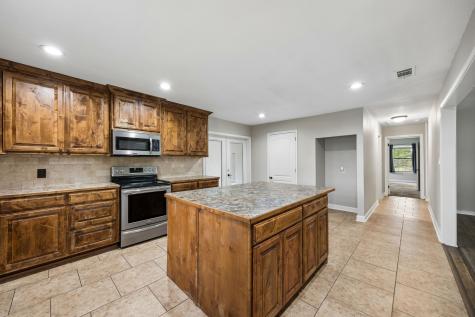 597 E Main Street Van TX 75790
