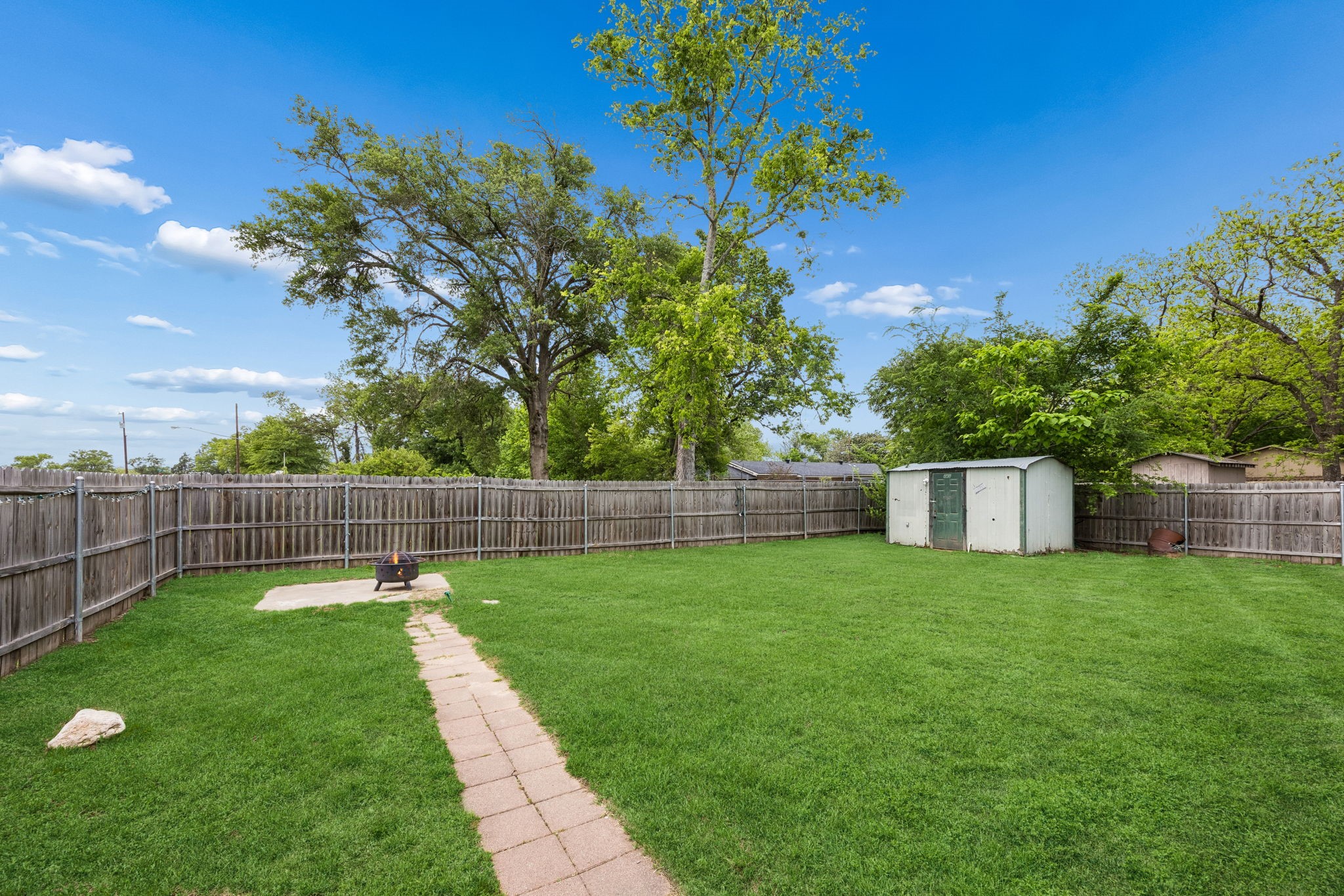 597 E Main Street Van TX 75790
