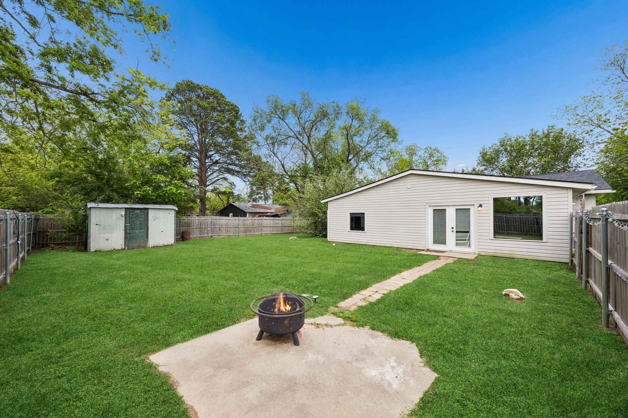 597 E Main Street Van TX 75790