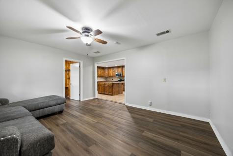 597 E Main Street Van TX 75790