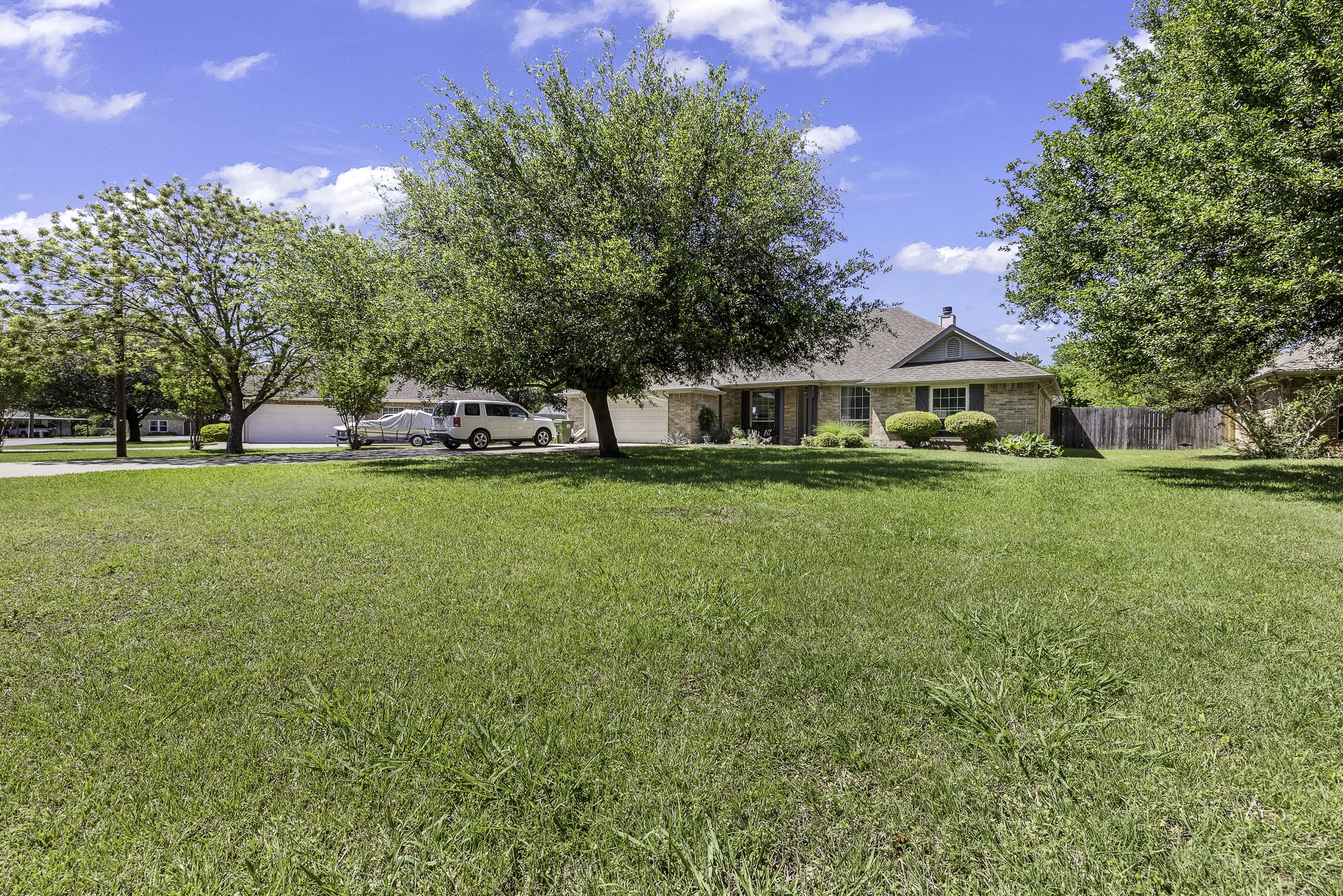 218 Granada Calle Street Granbury TX 76049