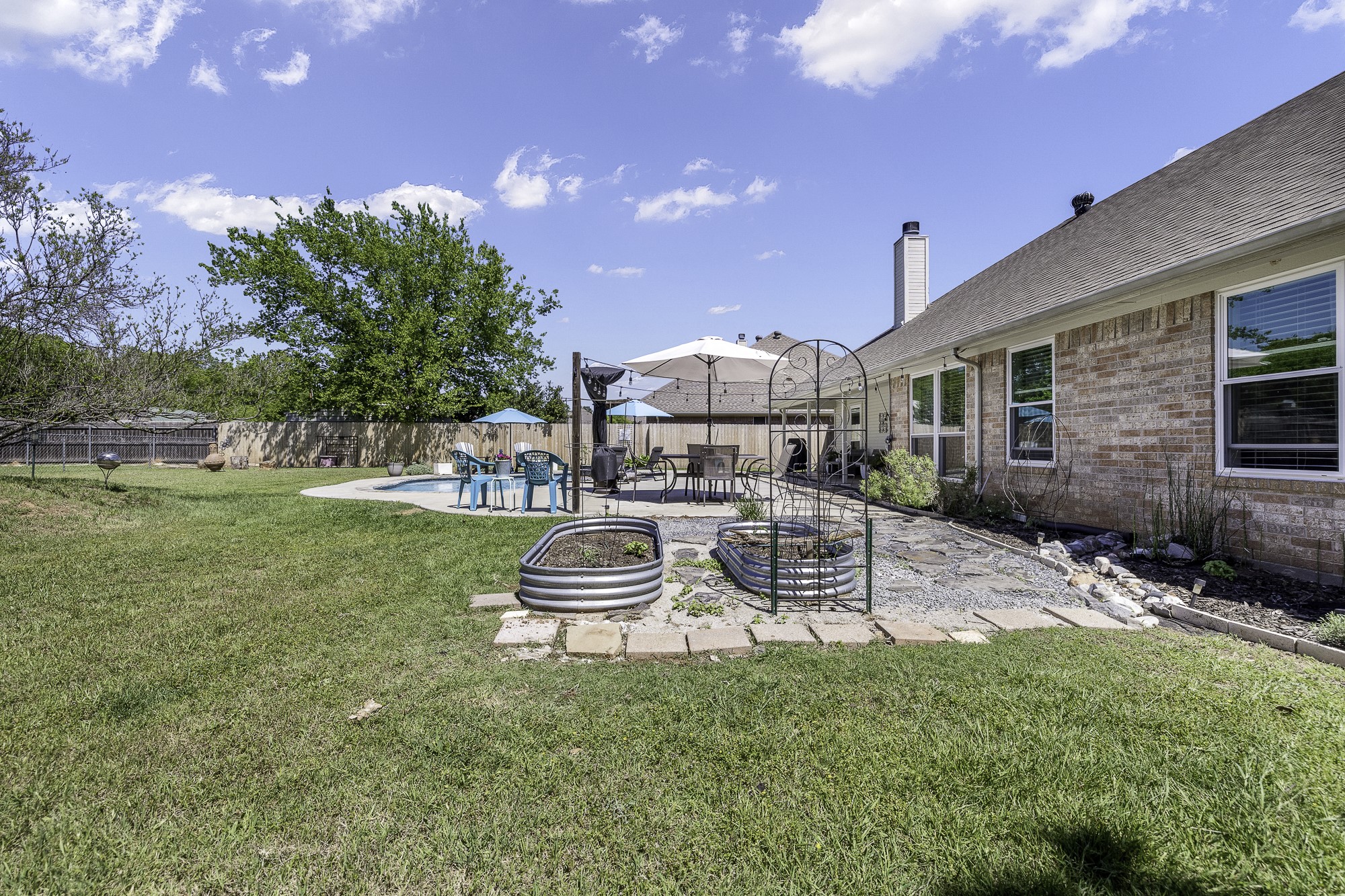 218 Granada Calle Street Granbury TX 76049