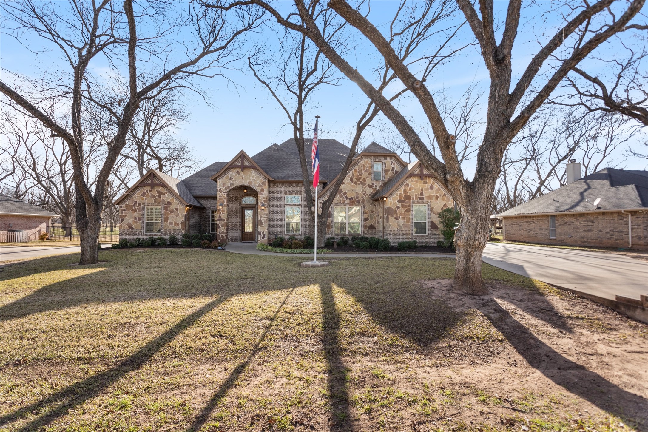 8605 Ravenswood Road Granbury TX 76049