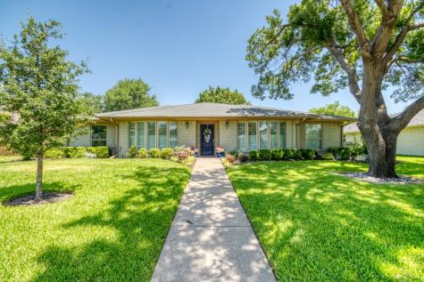 2521 Coleshire Drive Plano TX 75075