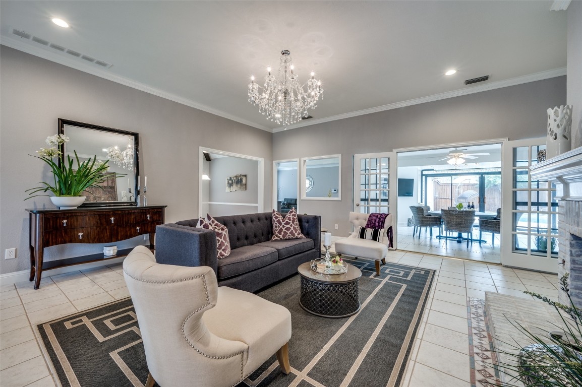 1711 Chestnut Hill Lane Richardson TX 75082