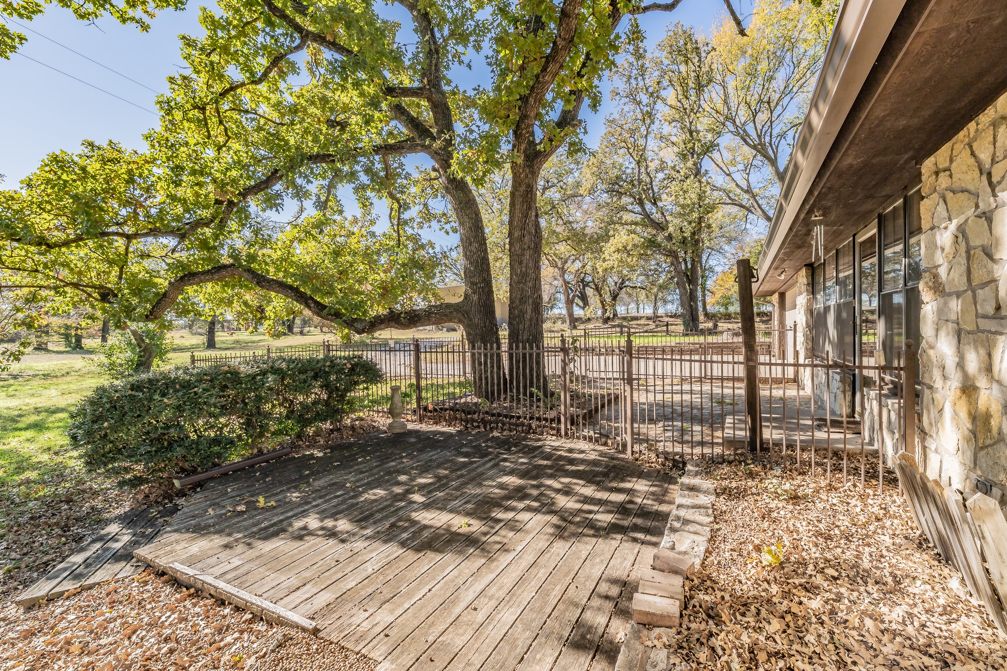 501 Lazy B Lane Springtown TX 76082