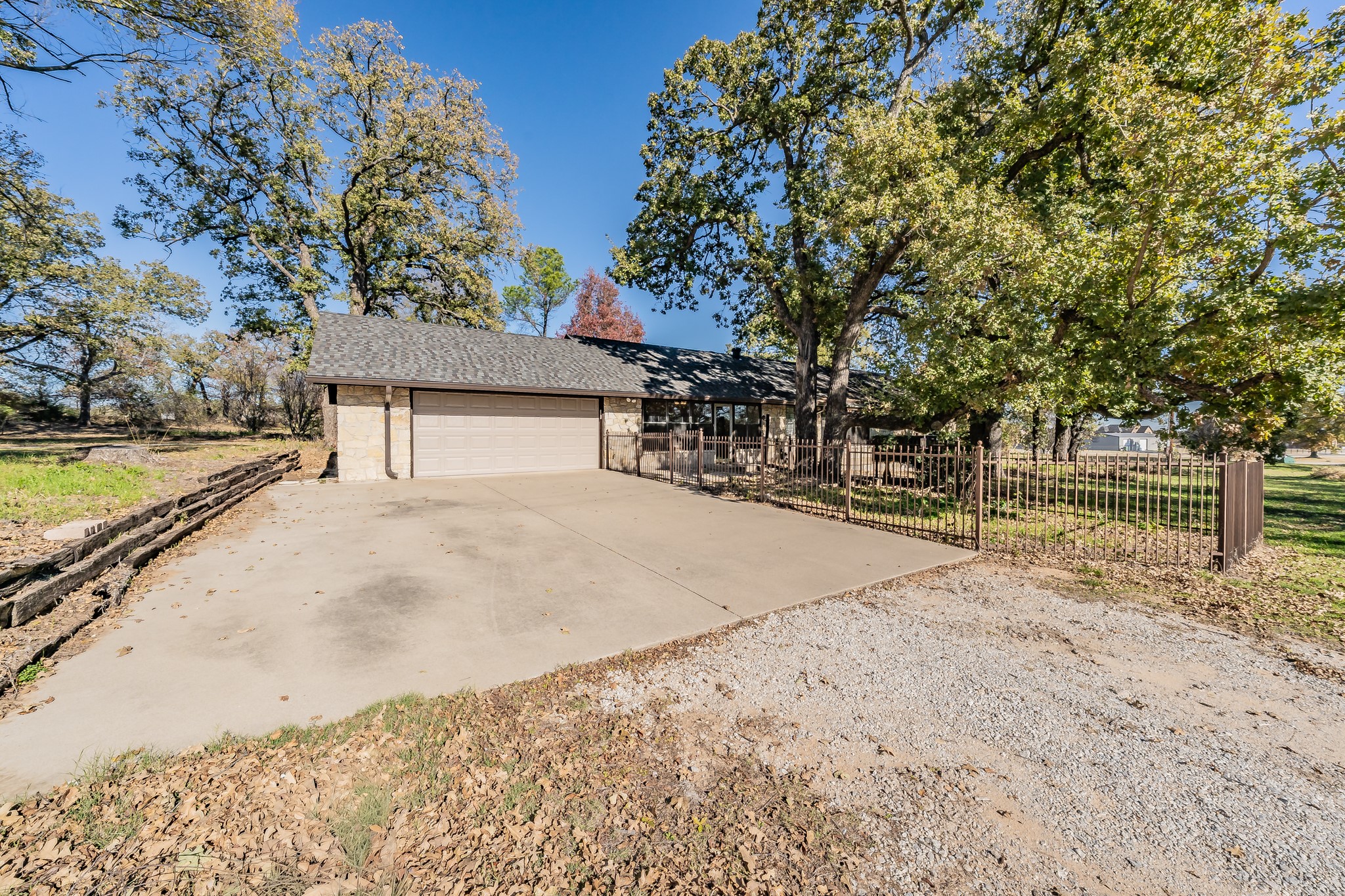 501 Lazy B Lane Springtown TX 76082