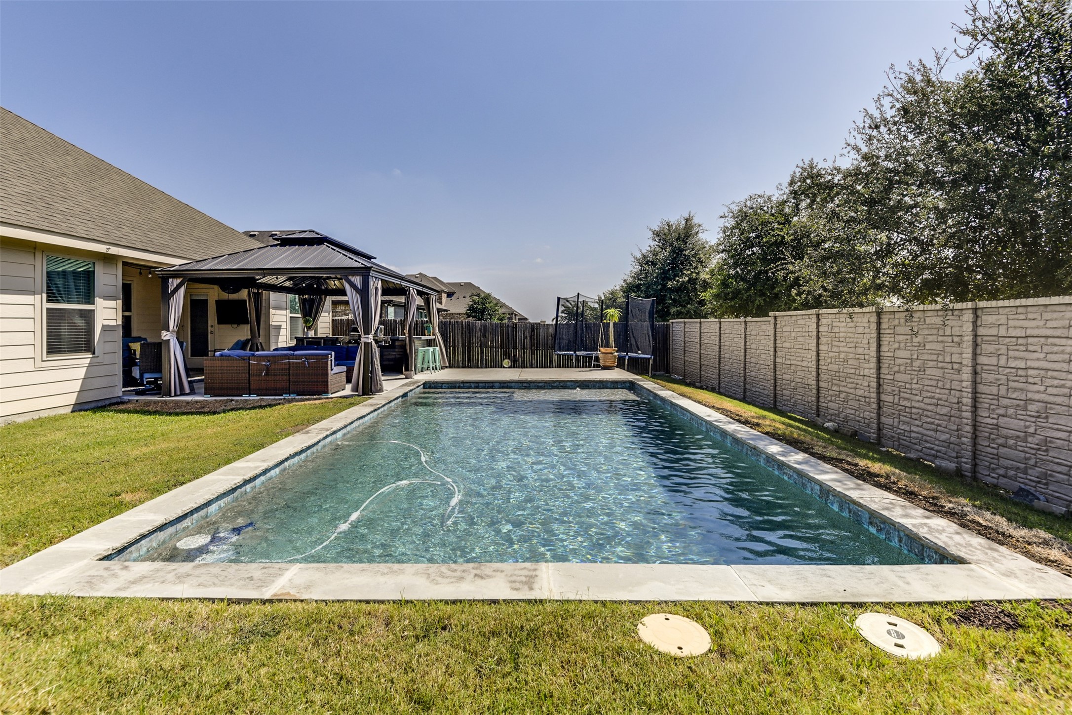 550 Clearlake Drive Waxahachie TX 75165