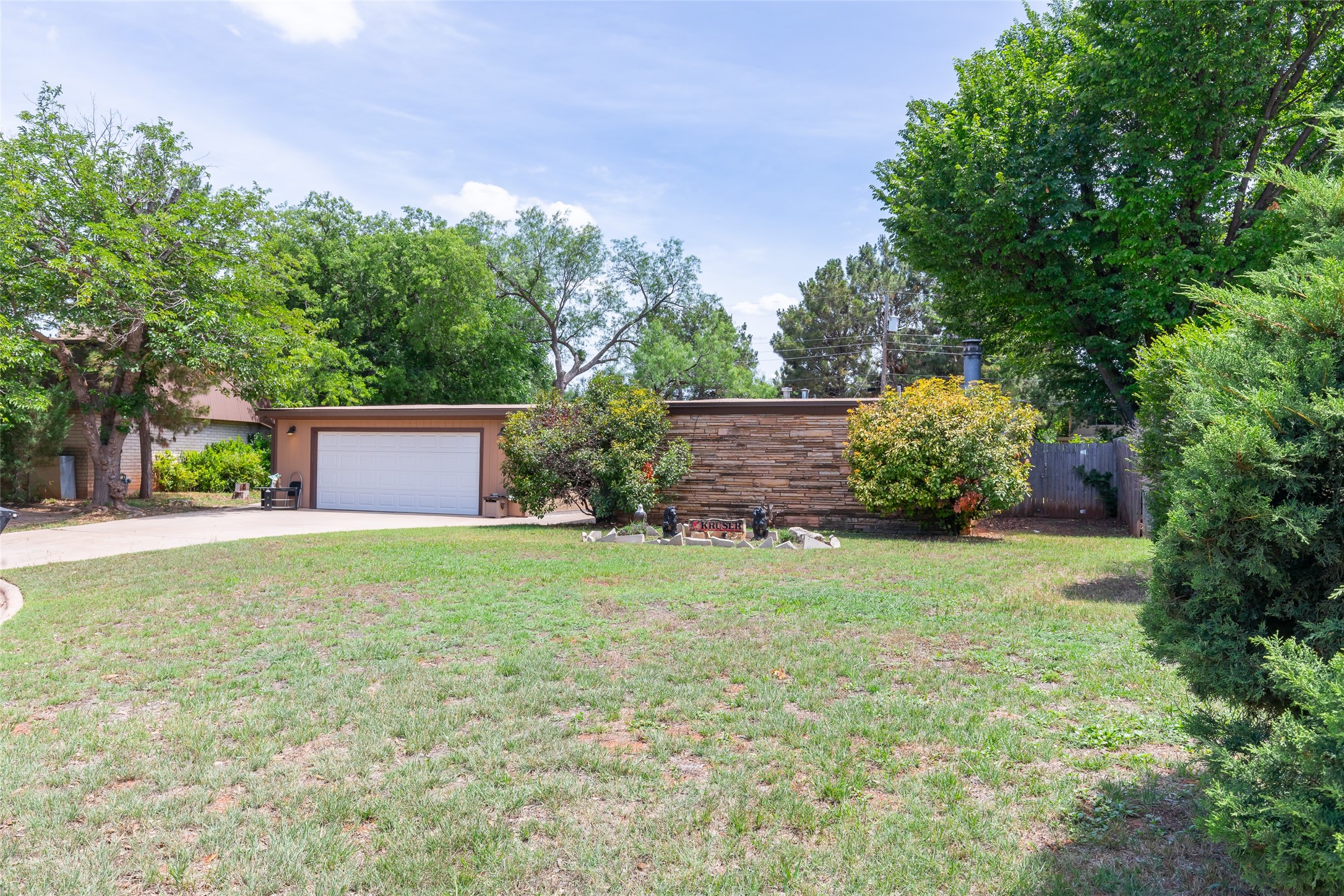 109 Circle Of Holly Abilene TX 79605