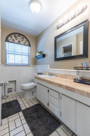 109 Circle Of Holly Abilene TX 79605
