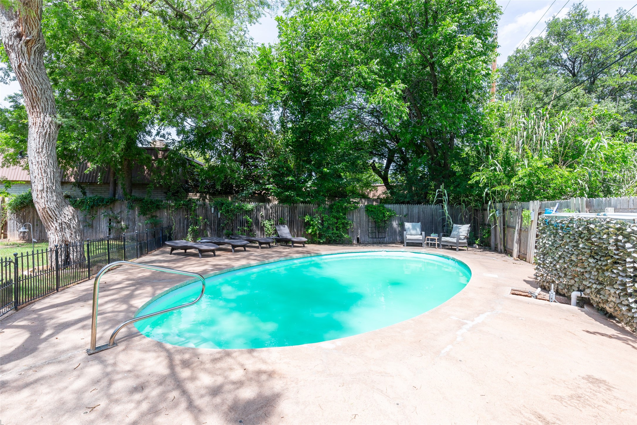 109 Circle Of Holly Abilene TX 79605
