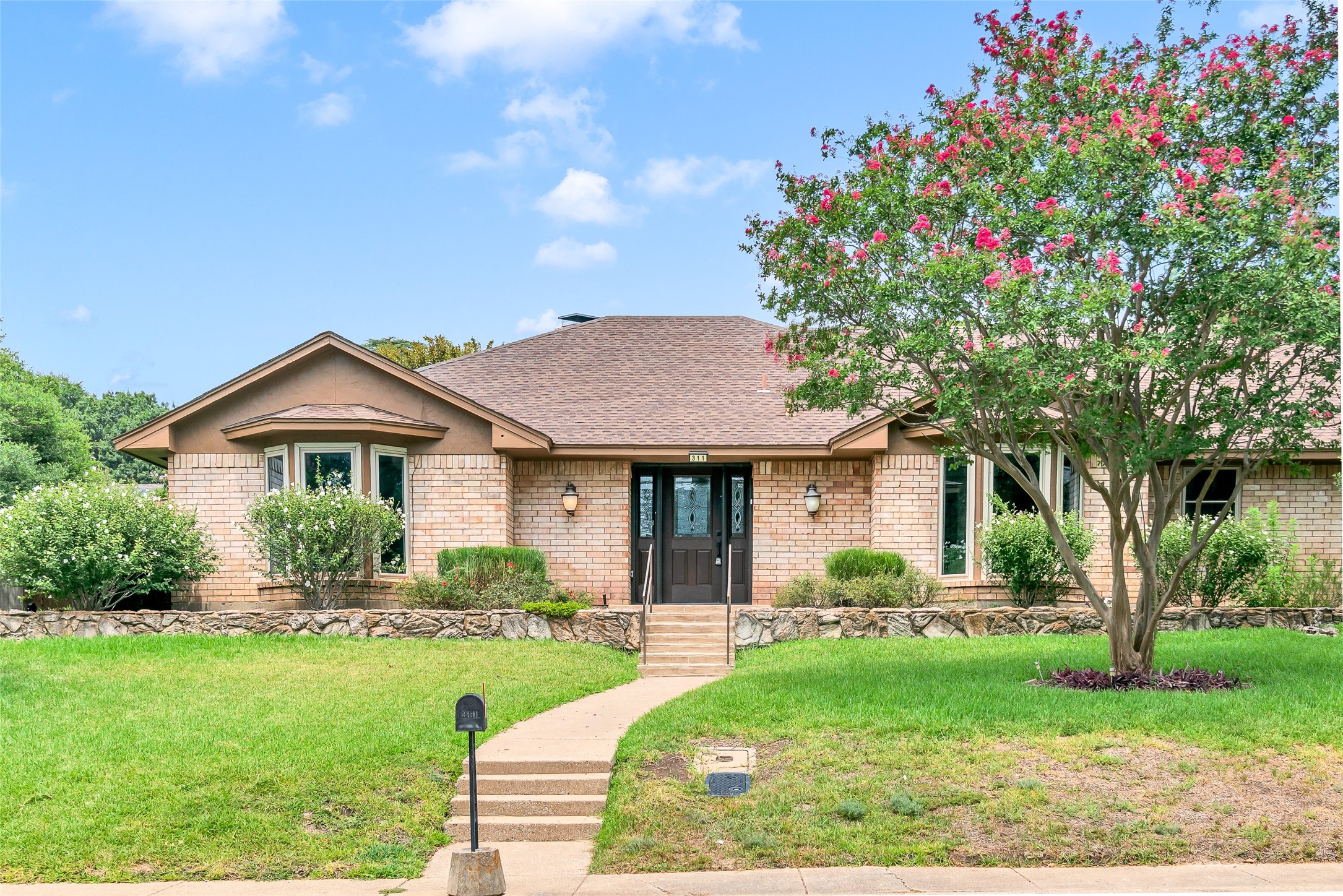 311 Woodbrook Drive Desoto TX 75115