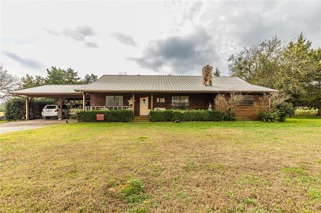 816 E Evelyn Street Mexia TX 76667