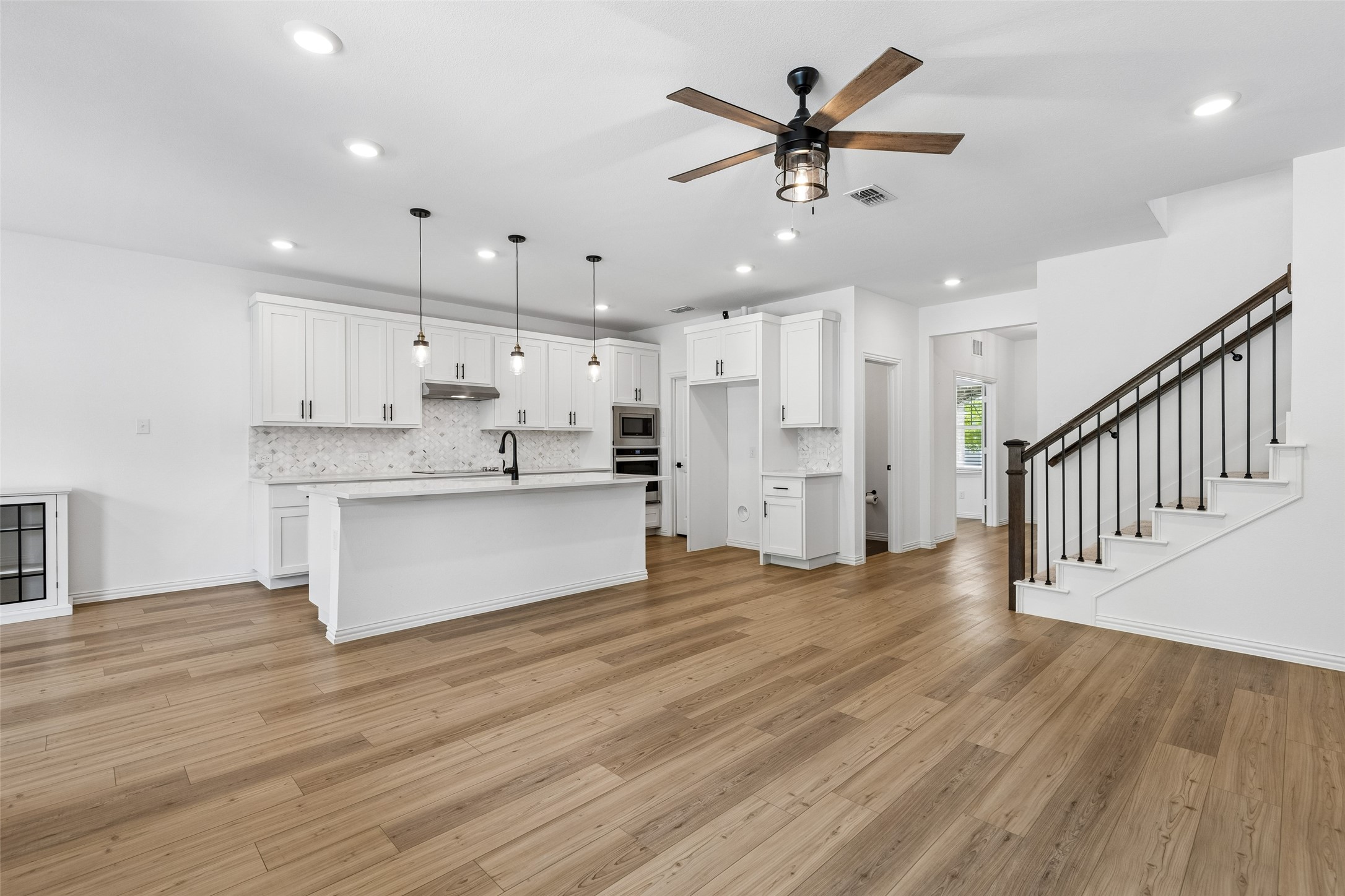 1512 Gentle Creek Lane Fort Worth TX 76052
