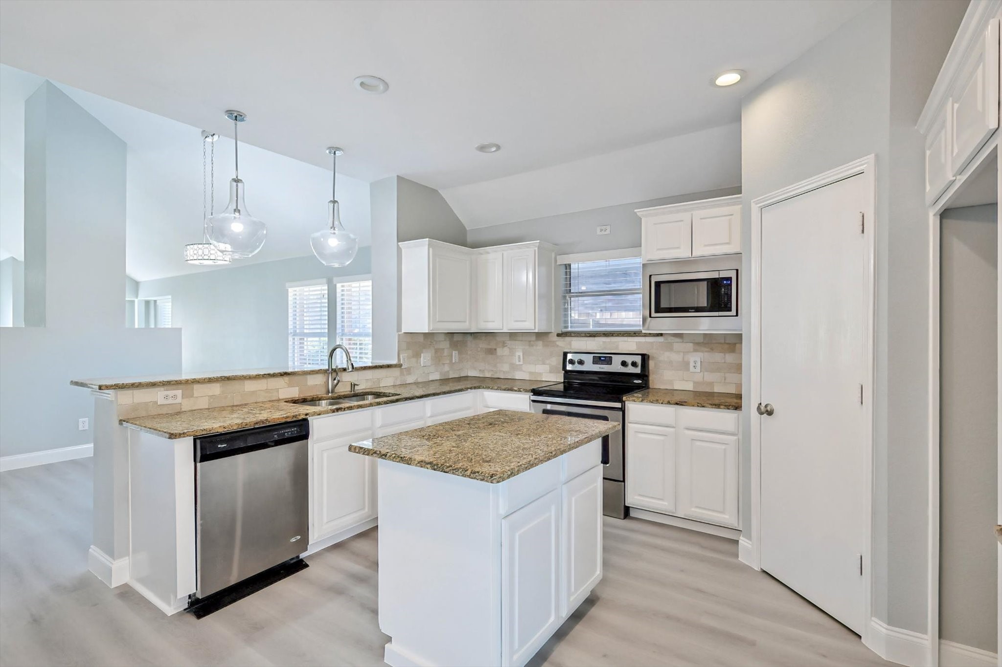 7612 Sunburst Trail Denton TX 76210