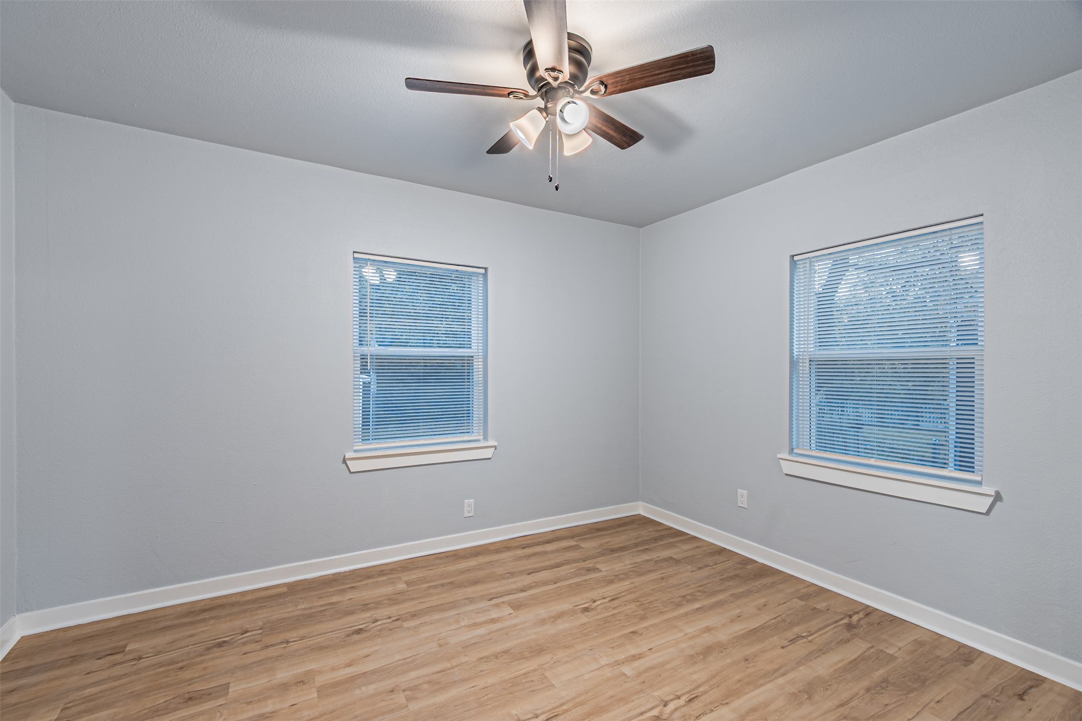1216 Greenbrier Drive River Oaks TX 76114