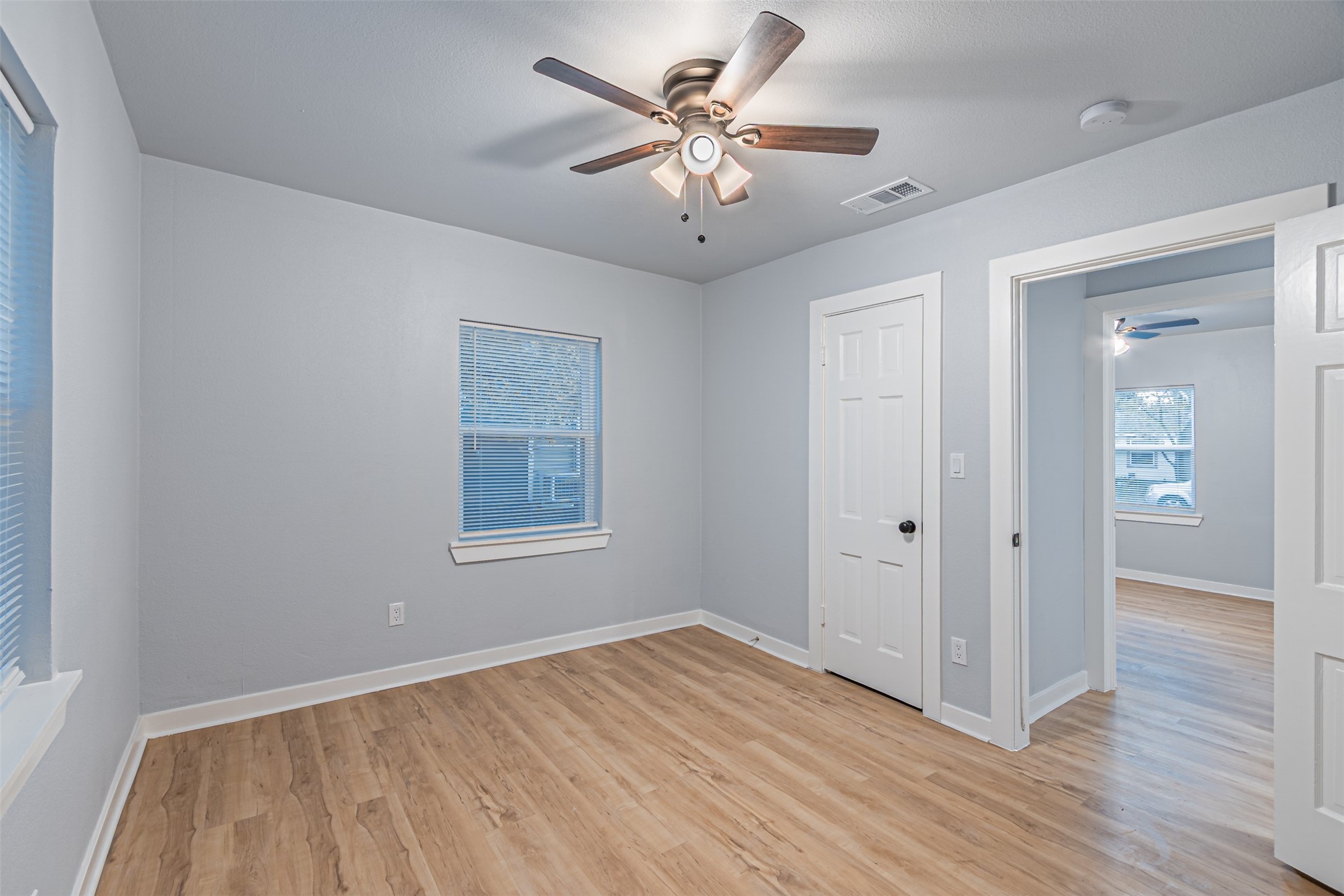 1216 Greenbrier Drive River Oaks TX 76114