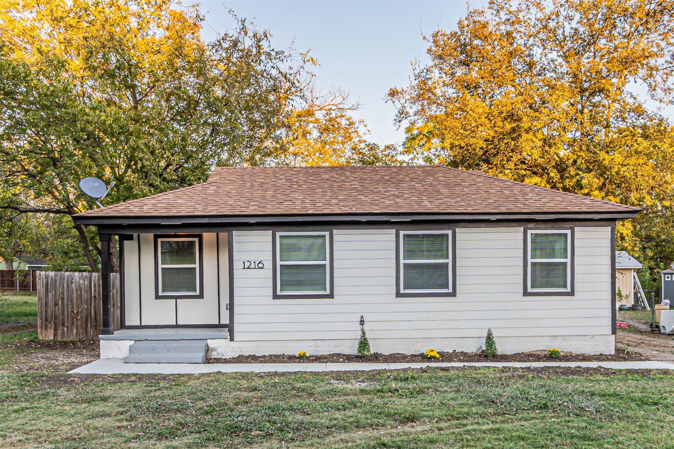 1216 Greenbrier Drive River Oaks TX 76114