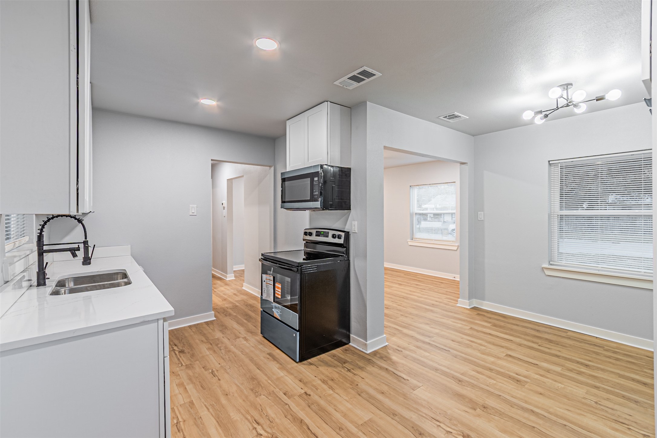 1216 Greenbrier Drive River Oaks TX 76114