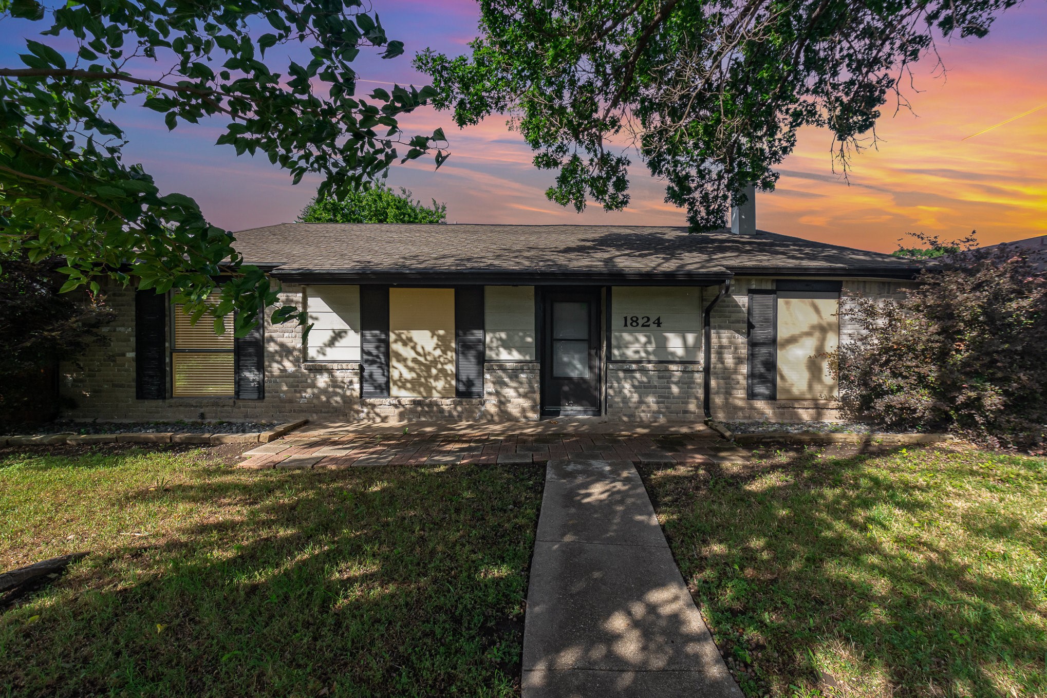1824 Angelina Drive Garland TX 75040