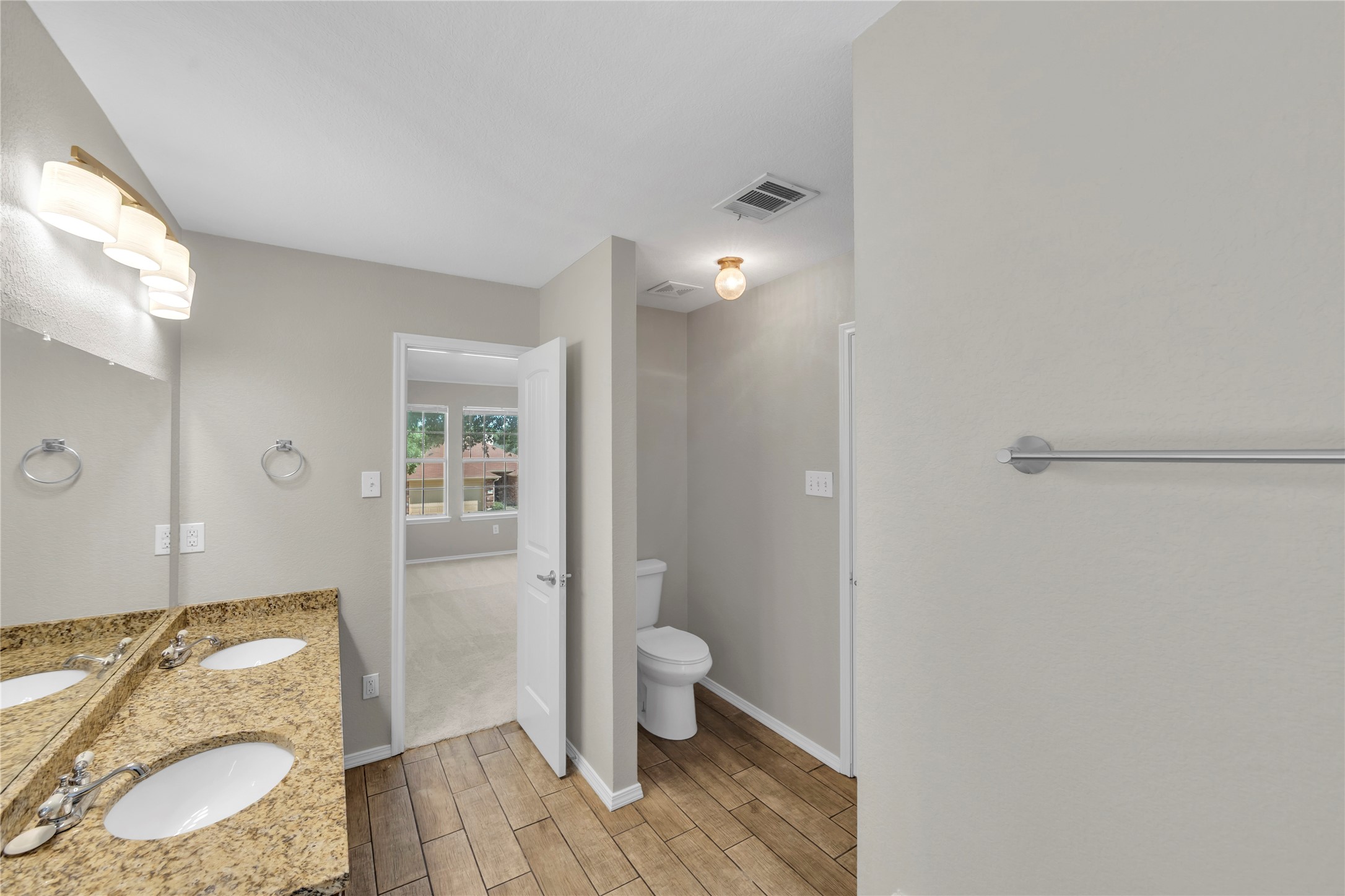 2325 Hummingbird Way Mesquite TX 75181