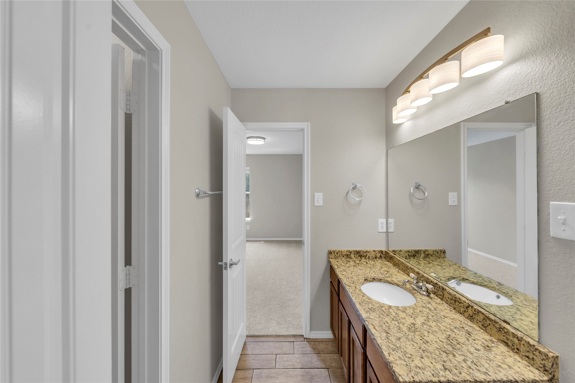 2325 Hummingbird Way Mesquite TX 75181