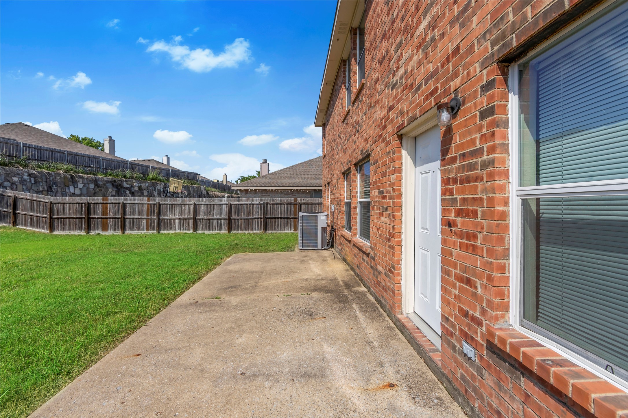 2325 Hummingbird Way Mesquite TX 75181