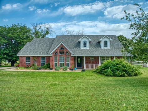 1210 Honeysuckle Drive Keene TX 76059
