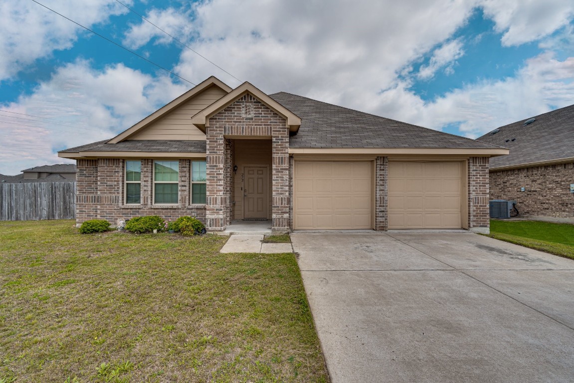 272 Saddlebrook Lane Waxahachie TX 75165
