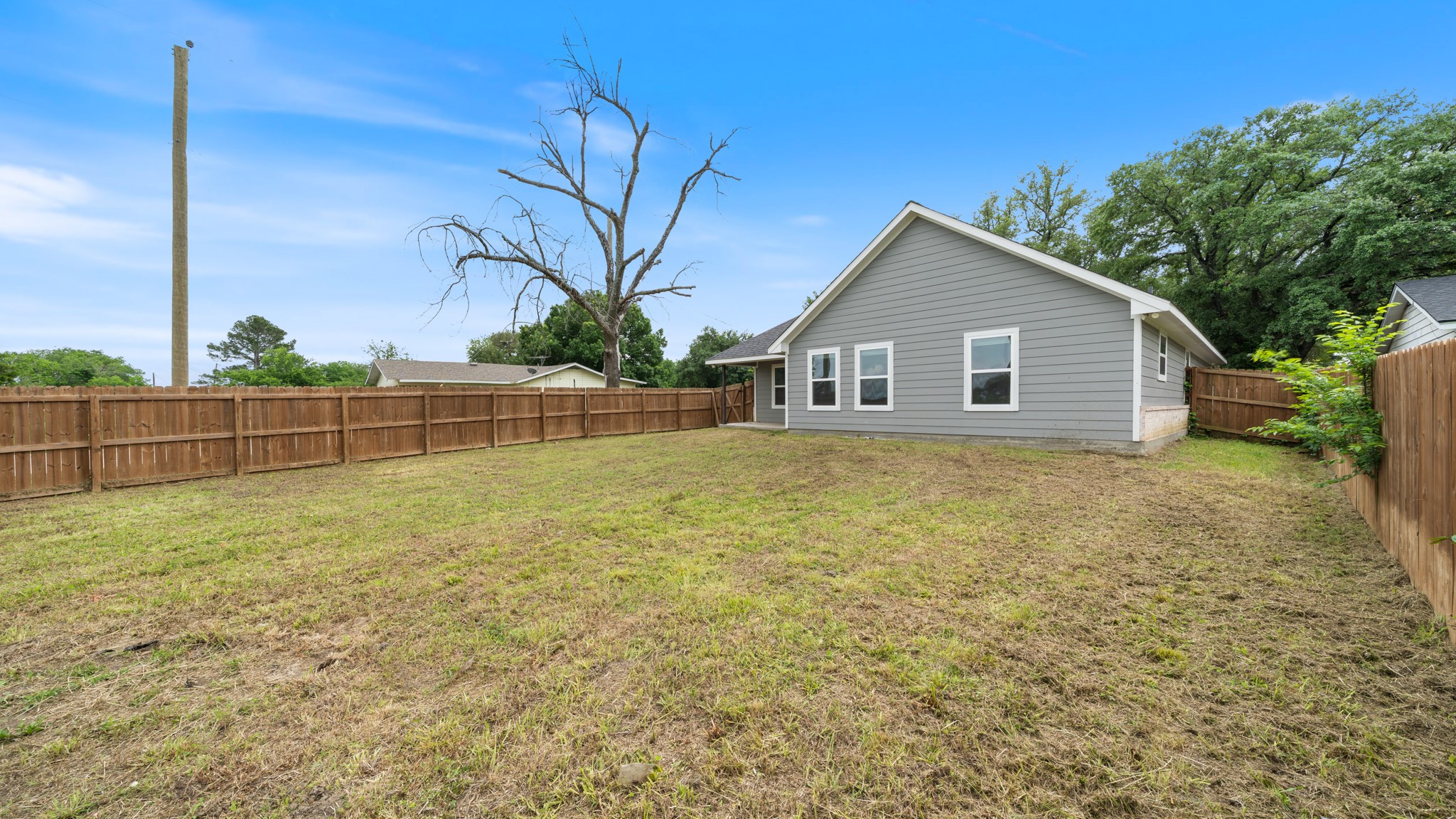 207 E Mccoulskey Street Terrell TX 75160