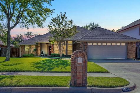 3616 Greenway Drive Bedford TX 76021