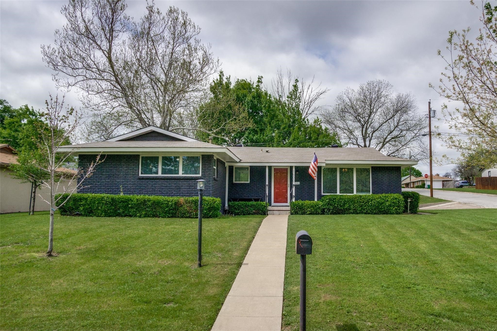 1600 S Cliff Street Decatur TX 76234