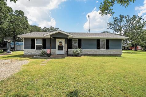 564 Longhorn Parkway Axtell TX 76624