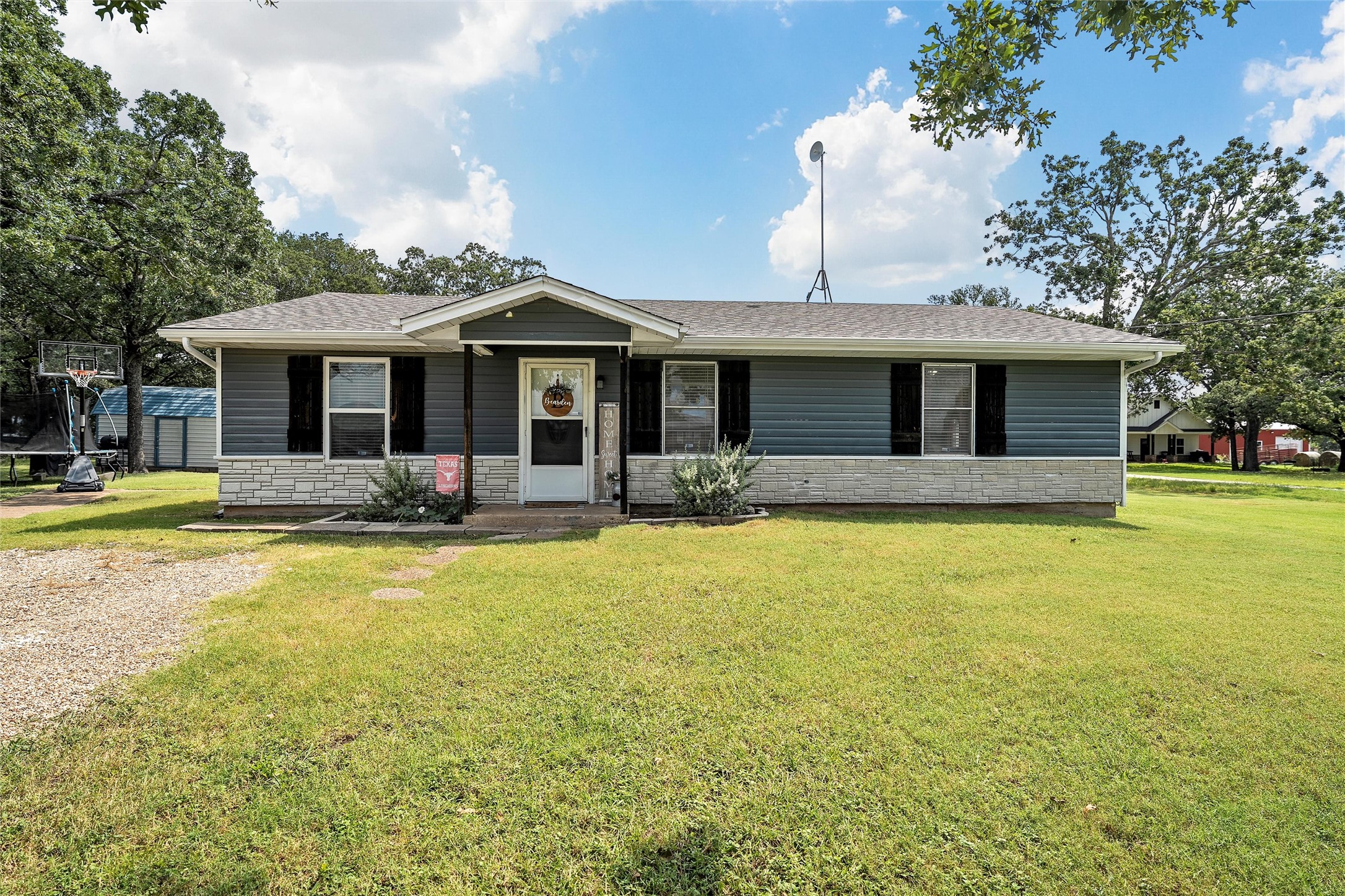 564 Longhorn Parkway Axtell TX 76624