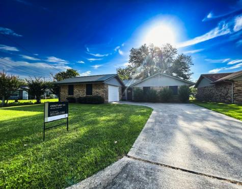 2026 N Main Street Bonham TX 75418