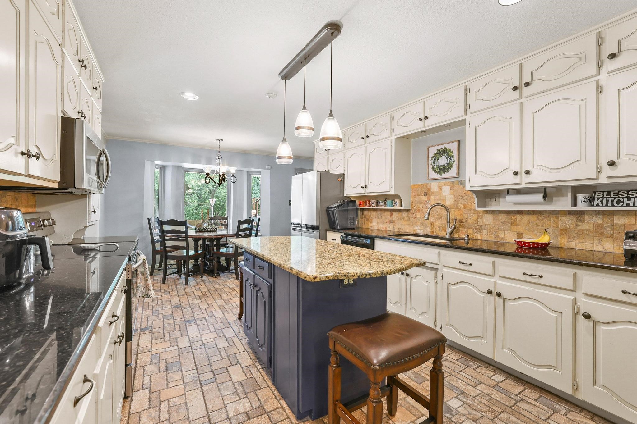 80 River Hills Drive Denison TX 75020