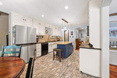 80 River Hills Drive Denison TX 75020