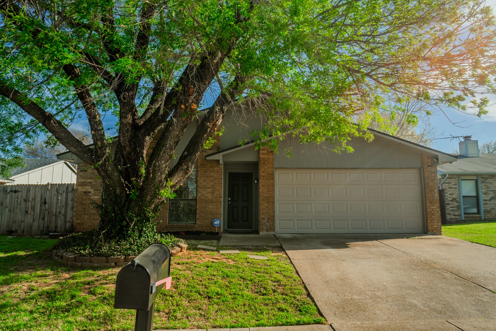 6802 Blackberry Drive Arlington TX 76016