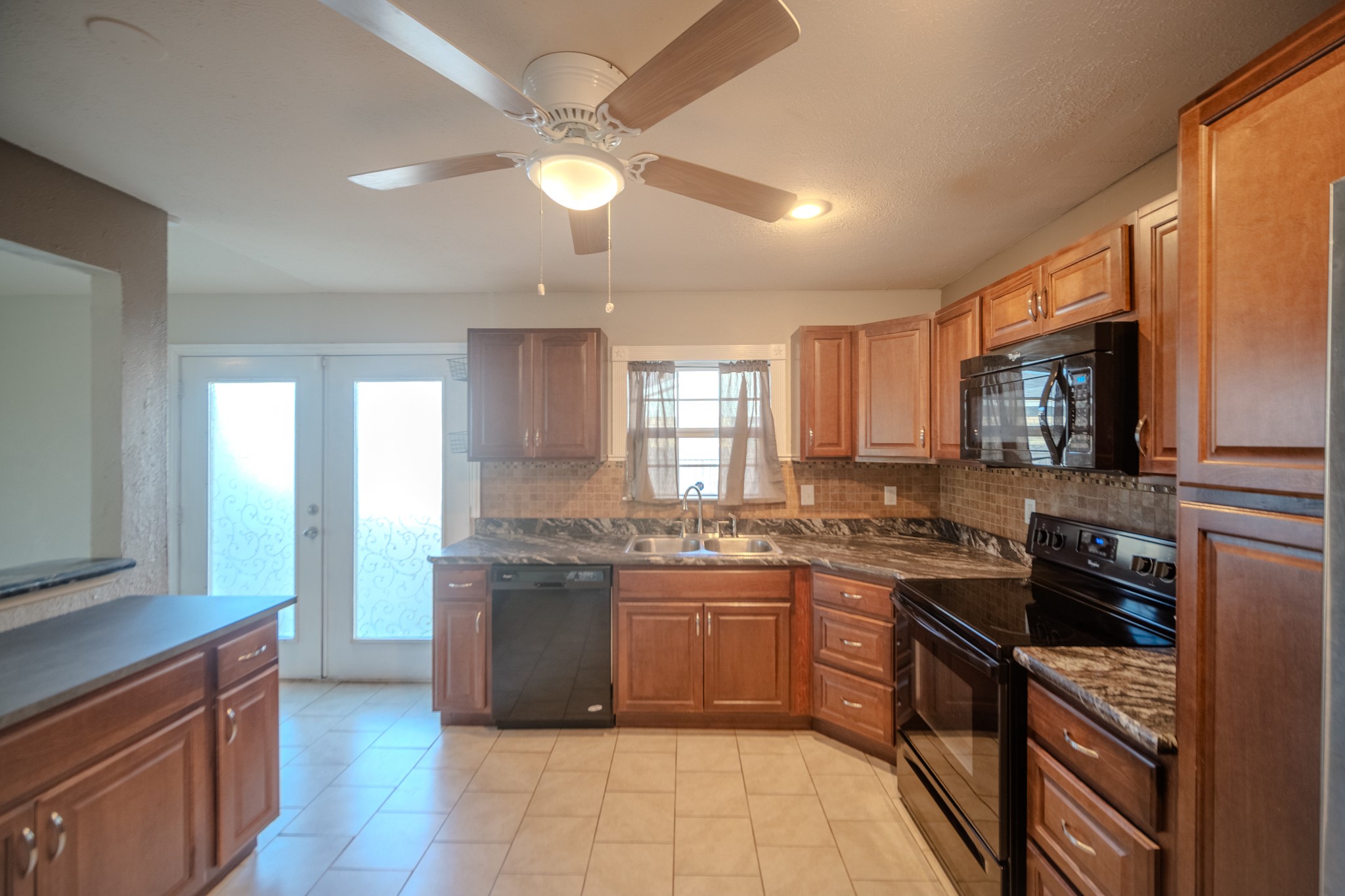 6802 Blackberry Drive Arlington TX 76016