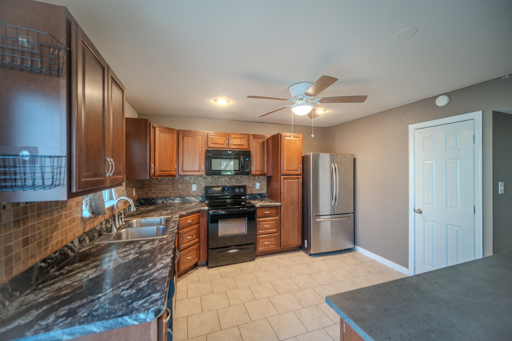 6802 Blackberry Drive Arlington TX 76016