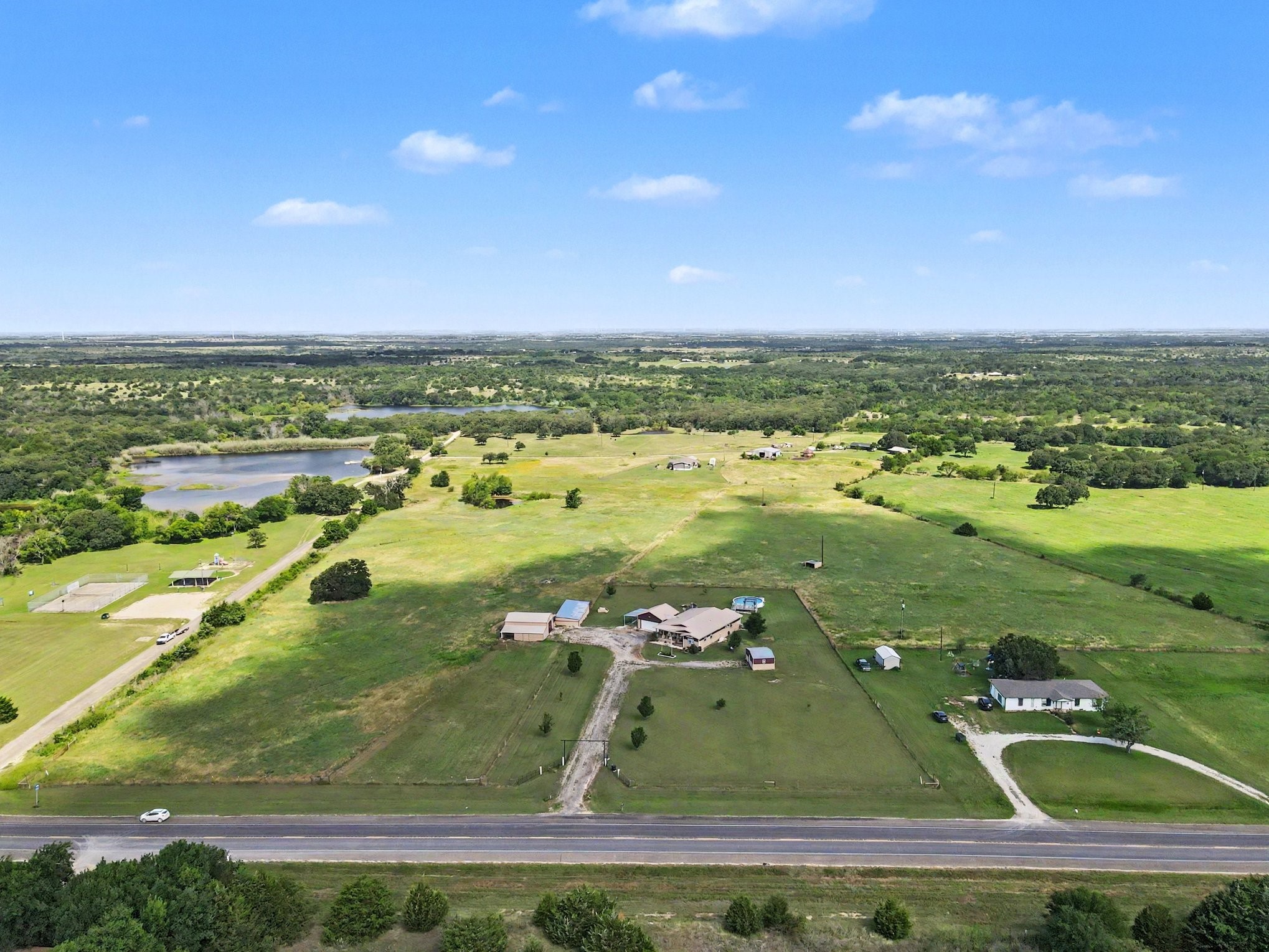 3200 NW 4th Street Hubbard TX 76648
