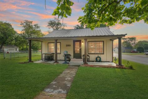 2001 N Crockett Street Sherman TX 75092