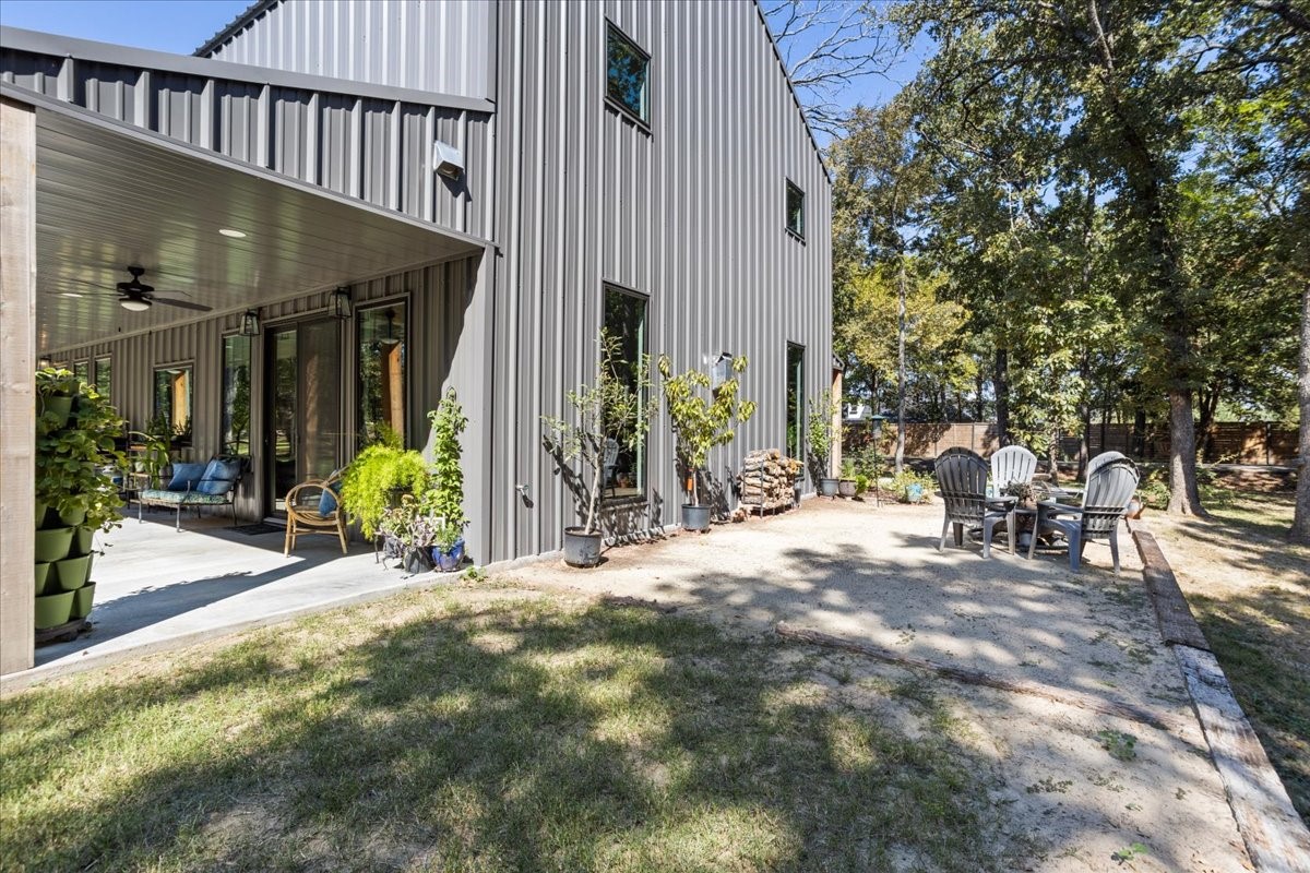 647 County Road 3318 Greenville TX 75402