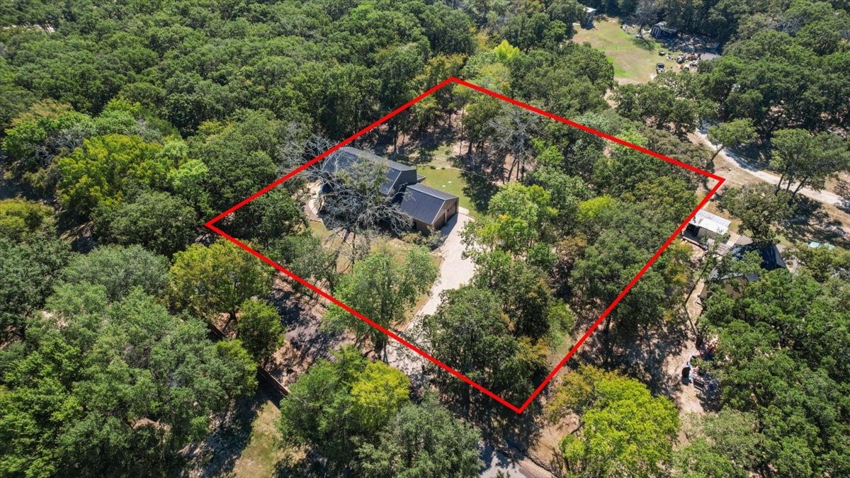 647 County Road 3318 Greenville TX 75402