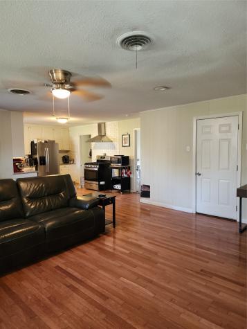 5225 Stephanie Drive Haltom City TX 76117